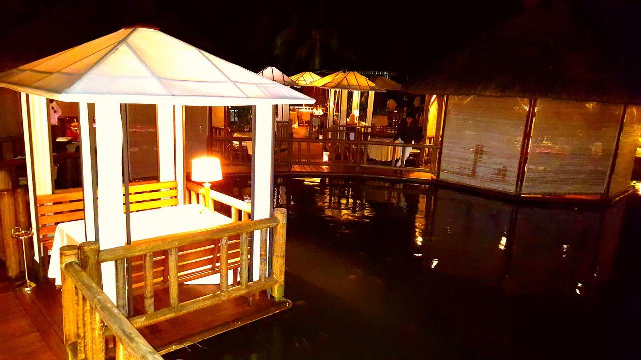 Villa In Le Tamier, 4 Bedrooms, 300M Flic En Flac Beach Exterior foto